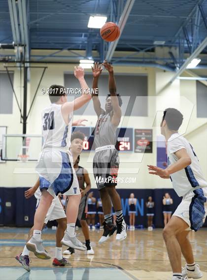 Thumbnail 1 in Hayfield @ Yorktown photogallery.
