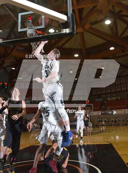 Thumbnail 3 in Elliot Christian vs. Argonaut (CIF SJS D5 Final) photogallery.