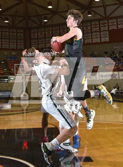 Thumbnail 3 in Elliot Christian vs. Argonaut (CIF SJS D5 Final) photogallery.
