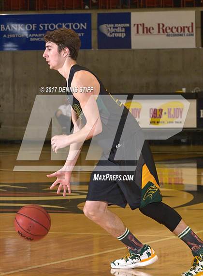 Thumbnail 1 in Elliot Christian vs. Argonaut (CIF SJS D5 Final) photogallery.