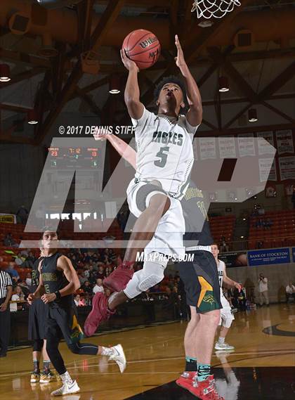 Thumbnail 1 in Elliot Christian vs. Argonaut (CIF SJS D5 Final) photogallery.