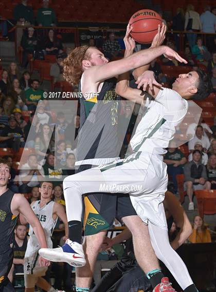 Thumbnail 1 in Elliot Christian vs. Argonaut (CIF SJS D5 Final) photogallery.