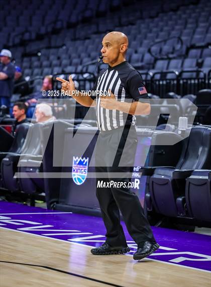 Thumbnail 2 in Hamilton vs. Durham (Golden 1 Center) photogallery.