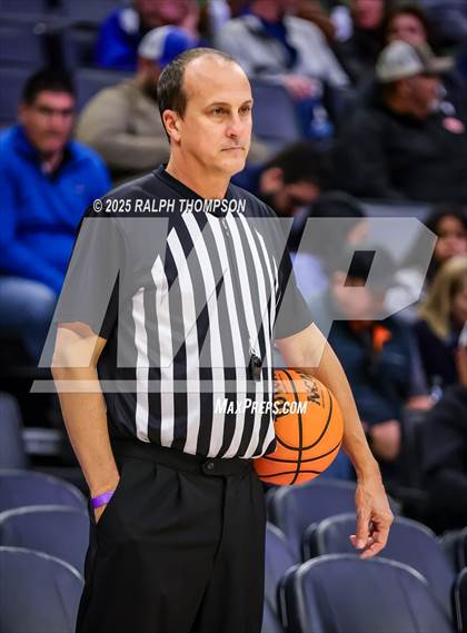 Thumbnail 2 in Hamilton vs. Durham (Golden 1 Center) photogallery.