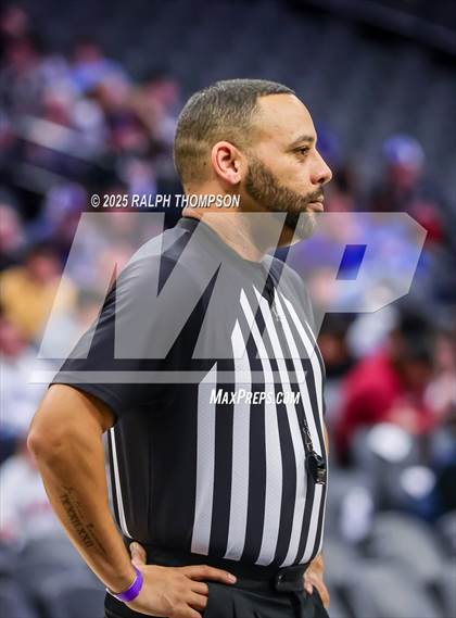 Thumbnail 2 in Hamilton vs. Durham (Golden 1 Center) photogallery.