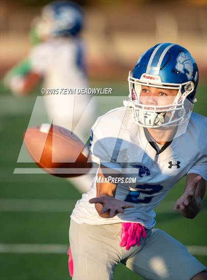 Thumbnail 3 in Pueblo Central @ Moorpark photogallery.