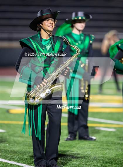 Thumbnail 2 in Pueblo Central @ Moorpark photogallery.