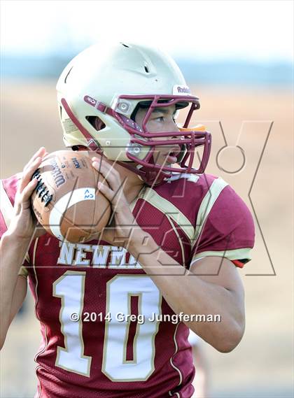 Thumbnail 2 in Churchill County vs. Cardinal Newman (Honor Bowl) photogallery.