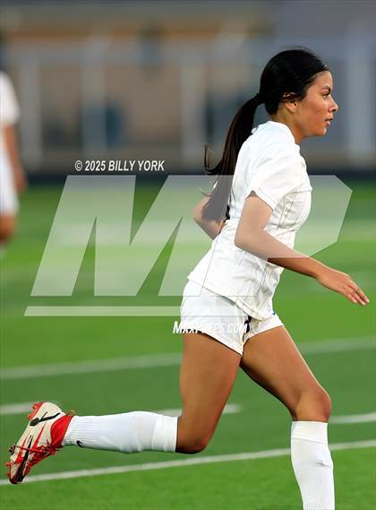 Thumbnail 2 in Grand Saline vs Brownsboro photogallery.