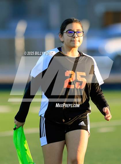 Thumbnail 2 in Grand Saline vs Brownsboro photogallery.