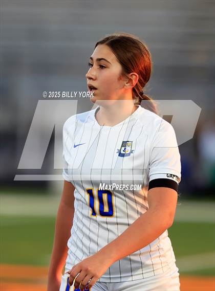 Thumbnail 2 in Grand Saline vs Brownsboro photogallery.