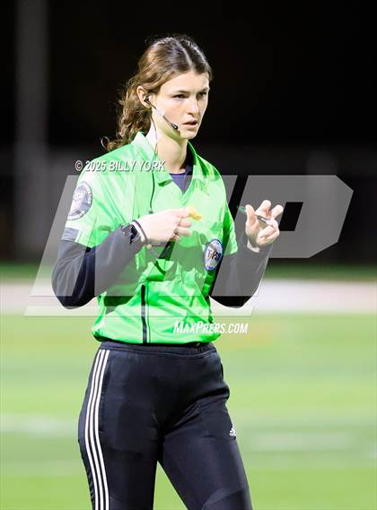 Thumbnail 2 in Grand Saline vs Brownsboro photogallery.