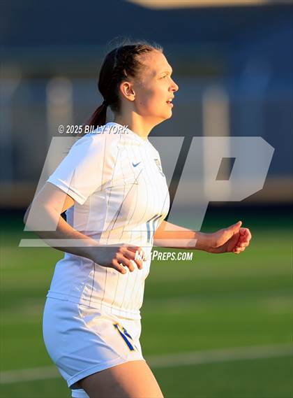 Thumbnail 2 in Grand Saline vs Brownsboro photogallery.