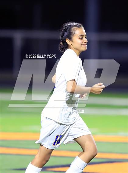 Thumbnail 3 in Grand Saline vs Brownsboro photogallery.