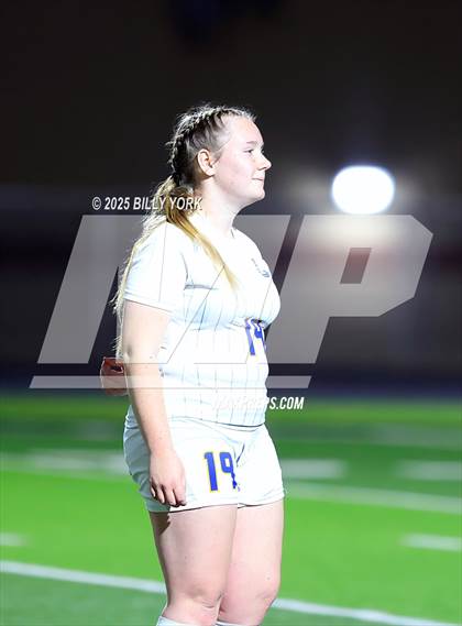 Thumbnail 3 in Grand Saline vs Brownsboro photogallery.