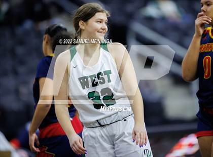 Thumbnail 3 in Millard West vs. Omaha Northwest photogallery.