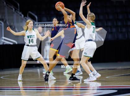 Thumbnail 2 in Millard West vs. Omaha Northwest photogallery.
