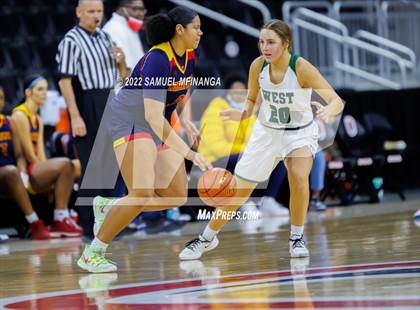 Thumbnail 2 in Millard West vs. Omaha Northwest photogallery.