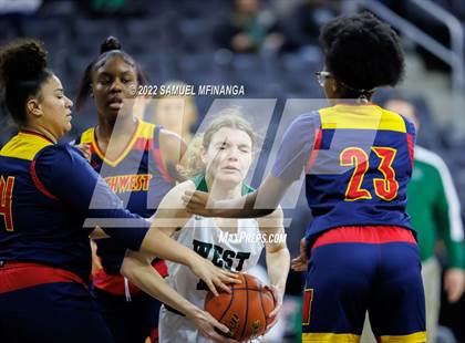 Thumbnail 3 in Millard West vs. Omaha Northwest photogallery.