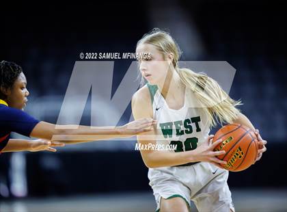 Thumbnail 2 in Millard West vs. Omaha Northwest photogallery.