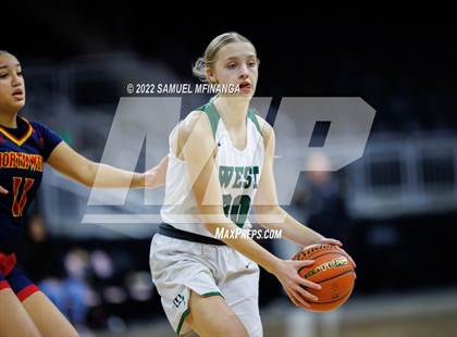 Thumbnail 3 in Millard West vs. Omaha Northwest photogallery.