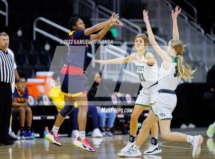 Thumbnail 3 in Millard West vs. Omaha Northwest photogallery.
