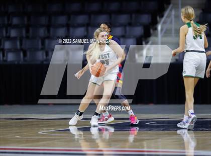 Thumbnail 3 in Millard West vs. Omaha Northwest photogallery.