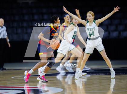 Thumbnail 3 in Millard West vs. Omaha Northwest photogallery.