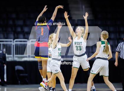 Thumbnail 2 in Millard West vs. Omaha Northwest photogallery.