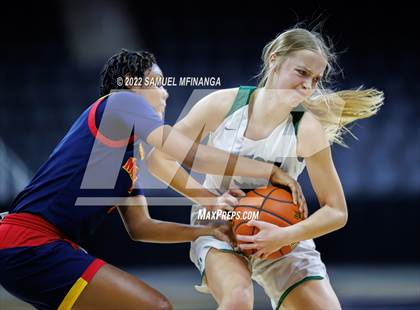 Thumbnail 2 in Millard West vs. Omaha Northwest photogallery.
