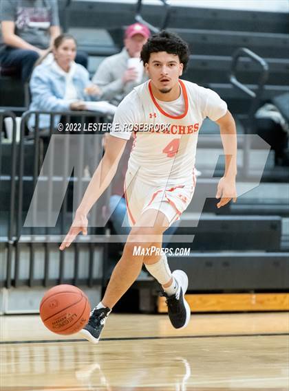 Thumbnail 2 in Davenport vs Gonzales photogallery.