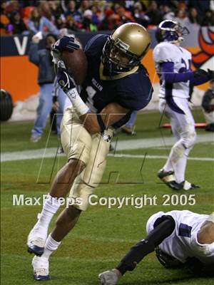 Thumbnail 3 in Douglas County vs. Mullen (5A State Final) photogallery.