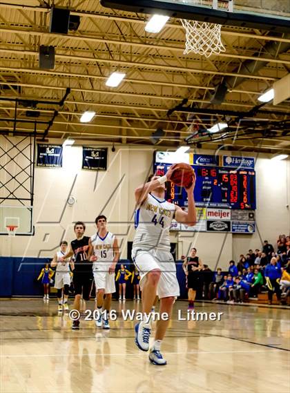 Thumbnail 3 in Holy Cross vs Newport Central Catholic (All A Classic Regional Final) photogallery.