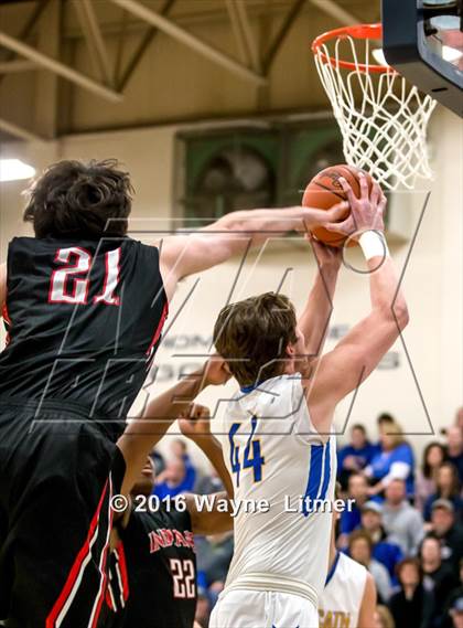 Thumbnail 3 in Holy Cross vs Newport Central Catholic (All A Classic Regional Final) photogallery.