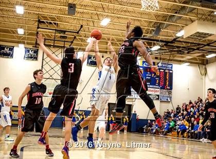 Thumbnail 2 in Holy Cross vs Newport Central Catholic (All A Classic Regional Final) photogallery.