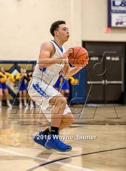 Thumbnail 2 in Holy Cross vs Newport Central Catholic (All A Classic Regional Final) photogallery.