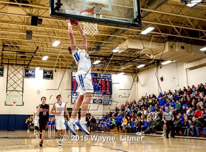 Thumbnail 2 in Holy Cross vs Newport Central Catholic (All A Classic Regional Final) photogallery.