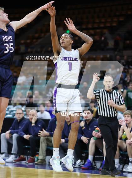 Thumbnail 2 in Mesa Ridge vs. Dakota Ridge (CHSAA 5A Great 8) photogallery.