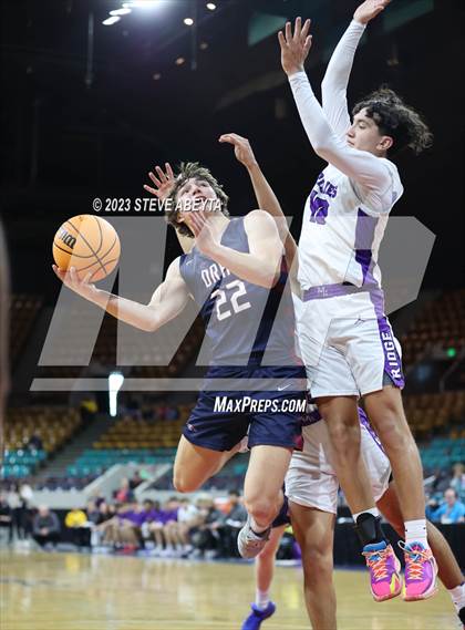 Thumbnail 2 in Mesa Ridge vs. Dakota Ridge (CHSAA 5A Great 8) photogallery.