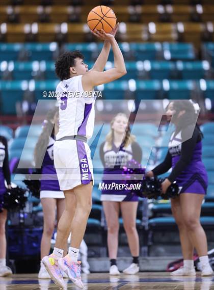 Thumbnail 1 in Mesa Ridge vs. Dakota Ridge (CHSAA 5A Great 8) photogallery.