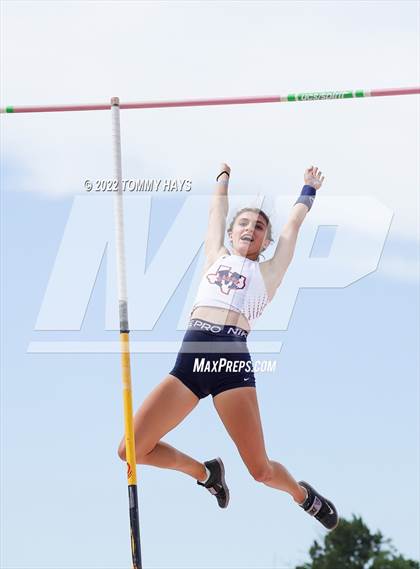 Thumbnail 1 in UIL 5A State Track Meet photogallery.