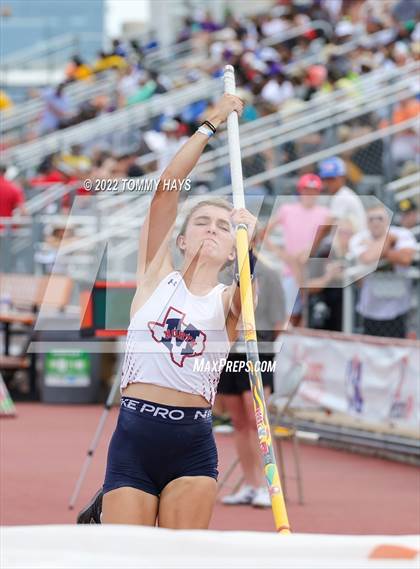 Thumbnail 1 in UIL 5A State Track Meet photogallery.