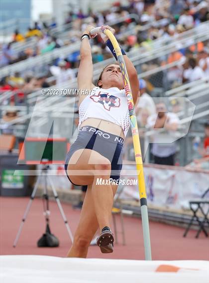 Thumbnail 2 in UIL 5A State Track Meet photogallery.