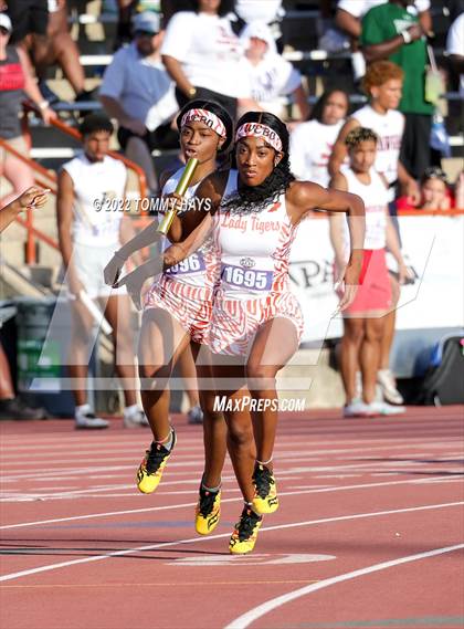 Thumbnail 1 in UIL 5A State Track Meet photogallery.