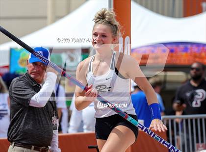 Thumbnail 1 in UIL 5A State Track Meet photogallery.