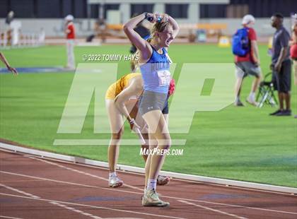 Thumbnail 1 in UIL 5A State Track Meet photogallery.