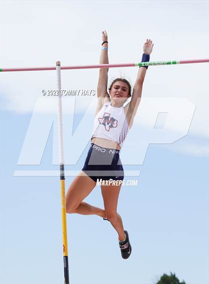 Thumbnail 1 in UIL 5A State Track Meet photogallery.