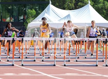 Thumbnail 1 in UIL 5A State Track Meet photogallery.