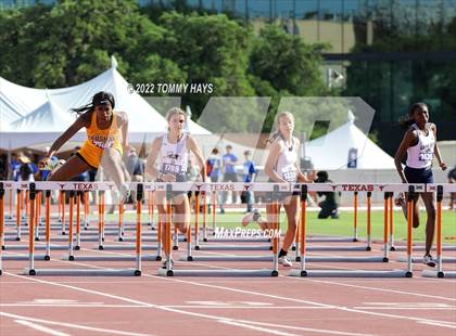 Thumbnail 3 in UIL 5A State Track Meet photogallery.