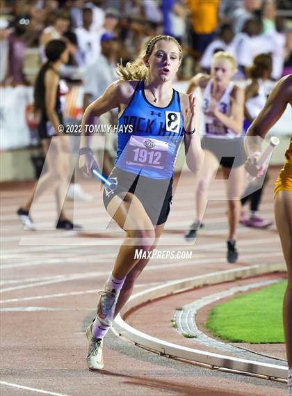 Thumbnail 2 in UIL 5A State Track Meet photogallery.
